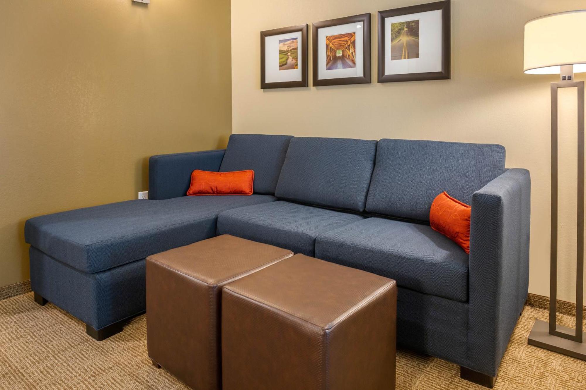 Comfort Inn & Suites Gap Amish Country Екстериор снимка