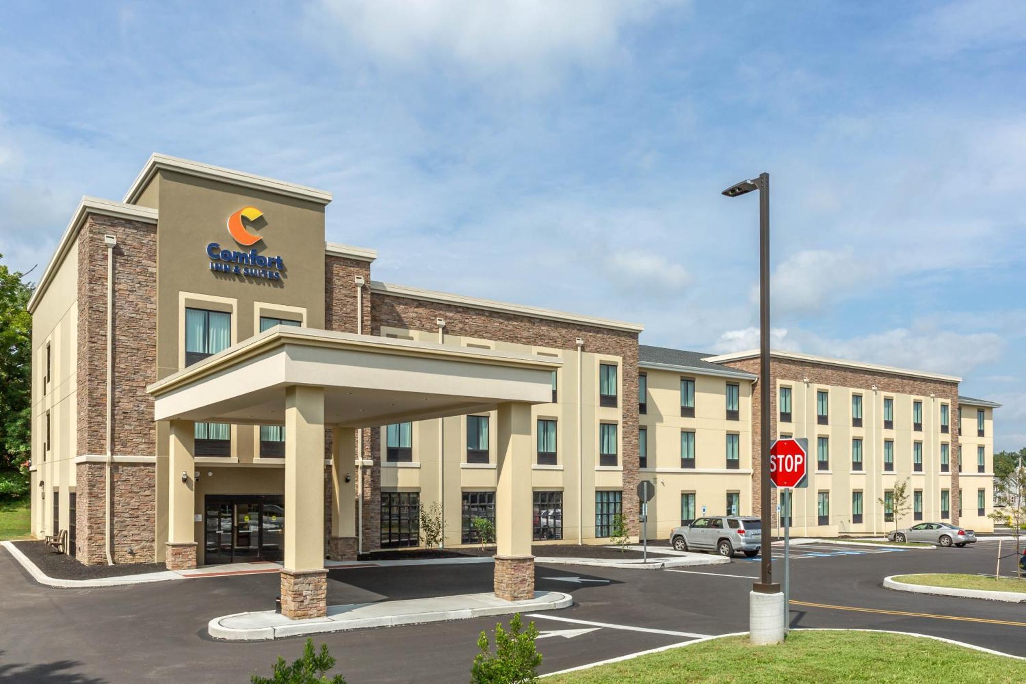 Comfort Inn & Suites Gap Amish Country Екстериор снимка