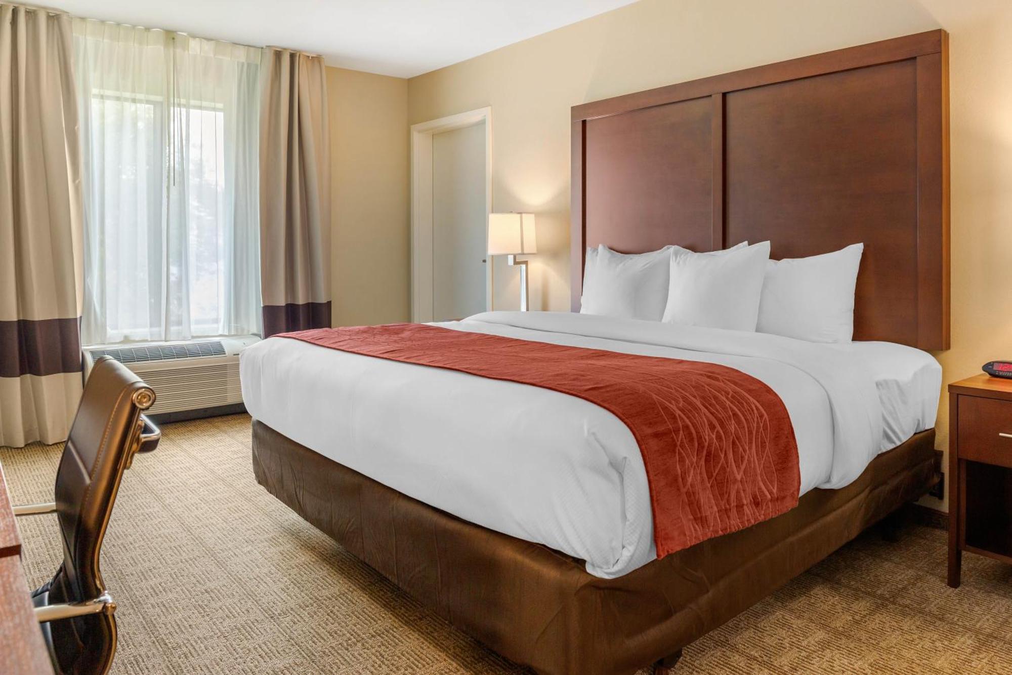 Comfort Inn & Suites Gap Amish Country Екстериор снимка