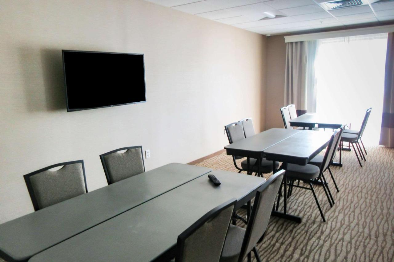 Comfort Inn & Suites Gap Amish Country Екстериор снимка